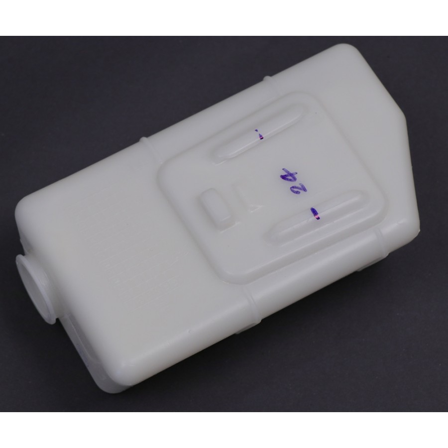 Maruti 800 coolant outlet tank